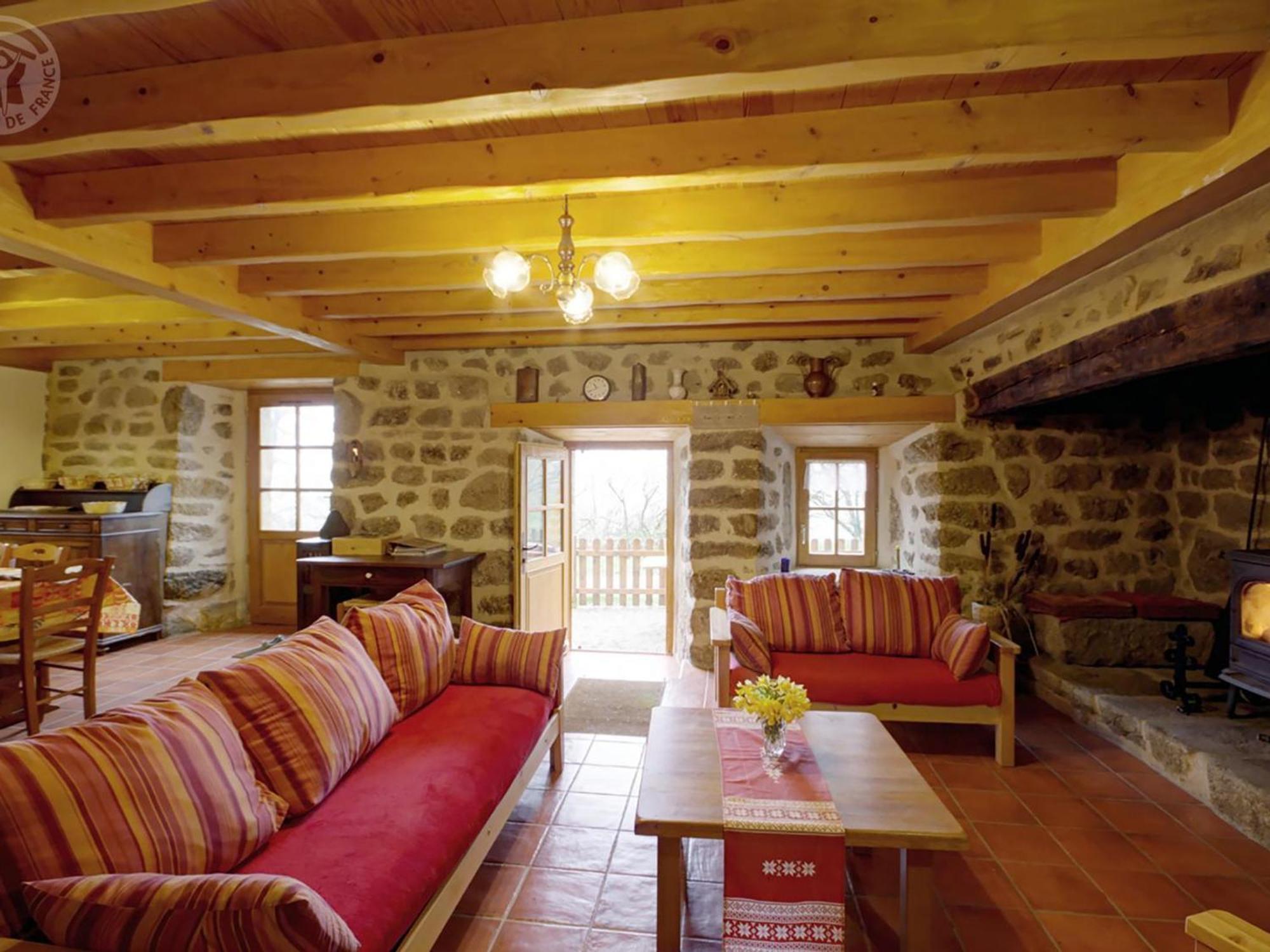 Charmant Gite Avec Terrasse, Cheminee Et Jardin, A Proximite Des Bois, Animaux Acceptes - Fr-1-496-205 Saint-Jean-Soleymieux Экстерьер фото